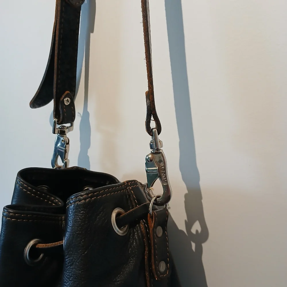 90s Leather Rugby Bucket Bag - Picture 5 of 16